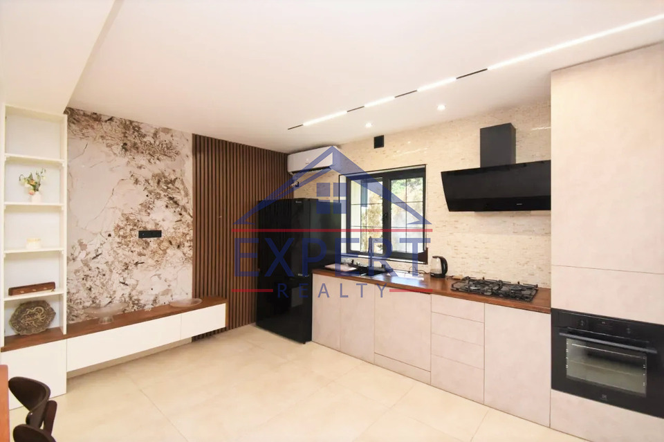 ԱՐԱԲԿԻՐ, ԱՐԱՄ ԽԱՉԱՏՐՅԱՆ ՓՈՂՈՑ, 2 ՍԵՆՅԱԿ