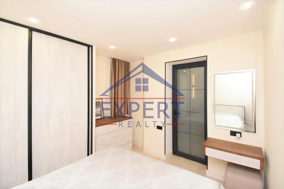 ԱՐԱԲԿԻՐ, ԱՐԱՄ ԽԱՉԱՏՐՅԱՆ ՓՈՂՈՑ, 2 ՍԵՆՅԱԿ