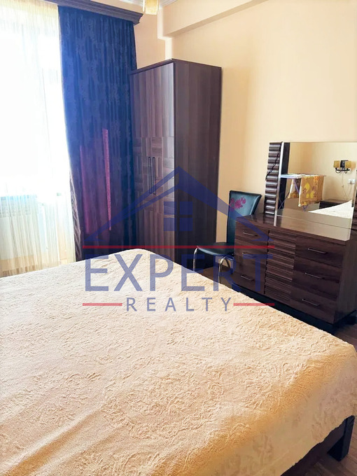 ԿԵՆՏՐՈՆ, ԱՐԳԻՇՏԻԻ ՓՈՂՈՑ, 3 ՍԵՆՅԱԿ