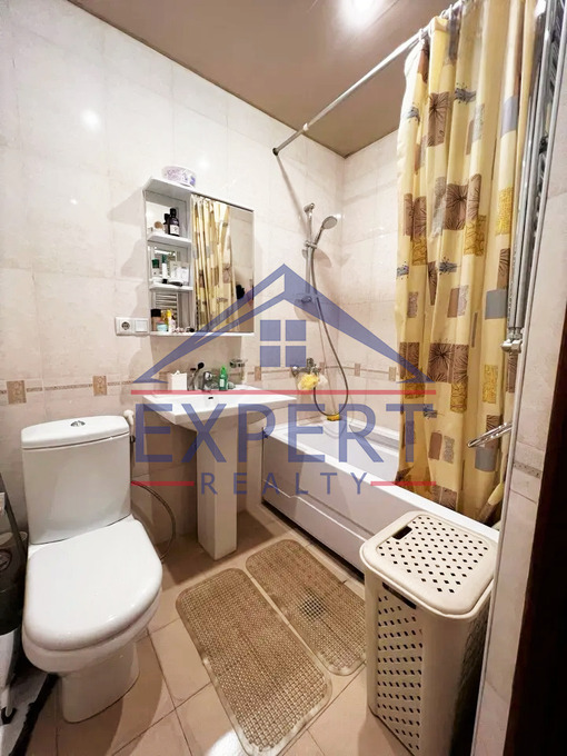 ԿԵՆՏՐՈՆ, ԱՐԳԻՇՏԻԻ ՓՈՂՈՑ, 3 ՍԵՆՅԱԿ