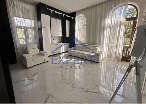 ԿԵՆՏՐՈՆ, ՄՈՍԿՈՎՅԱՆ ՓՈՂՈՑ, 1 ՍԵՆՅԱԿ