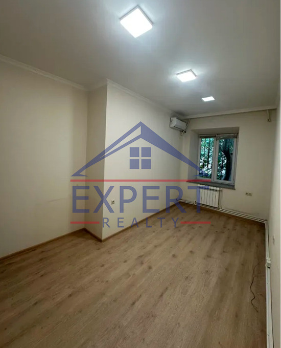 ԿԵՆՏՐՈՆ, ԽՈՐԵՆԱՑՈՒ ՓՈՂՈՑ, 160ՔՄ