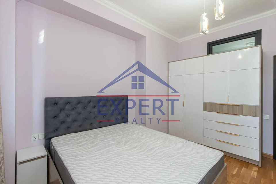 ՔԱՆԱՔԵՌ ԶԵՅԹՈՒՆ, ՊԱՐՈՒՅՐ ՍԵՎԱԿ ՓՈՂՈՑ, 3 ՍԵՆՅԱԿ