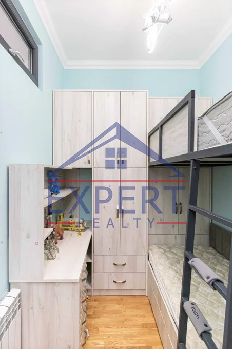 ՔԱՆԱՔԵՌ ԶԵՅԹՈՒՆ, ՊԱՐՈՒՅՐ ՍԵՎԱԿ ՓՈՂՈՑ, 3 ՍԵՆՅԱԿ