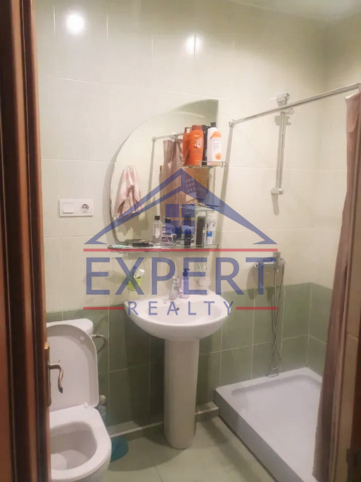 ԿԵՆՏՐՈՆ, ԱՐԳԻՇՏԻ ՓՈՂՈՑ, 3 ՍԵՆՅԱԿ