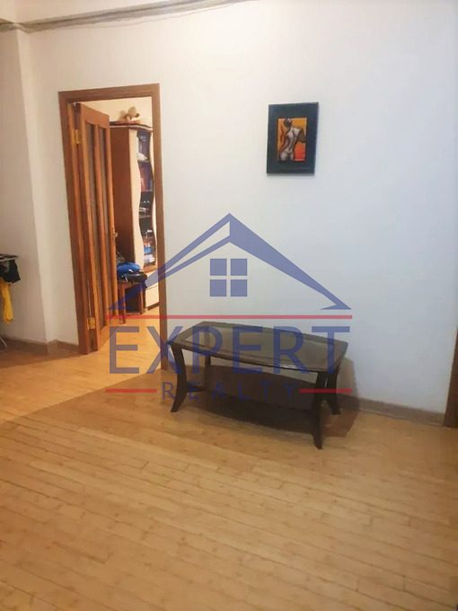 ԿԵՆՏՐՈՆ, ԱՐԳԻՇՏԻ ՓՈՂՈՑ, 3 ՍԵՆՅԱԿ