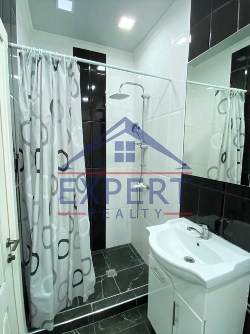 ԱՐԱԲԿԻՐ, ՆԱԻՐԻ ԶԱՐՅԱՆ ՓՈՂՈՑ, 2 ՍԵՆՅԱԿ