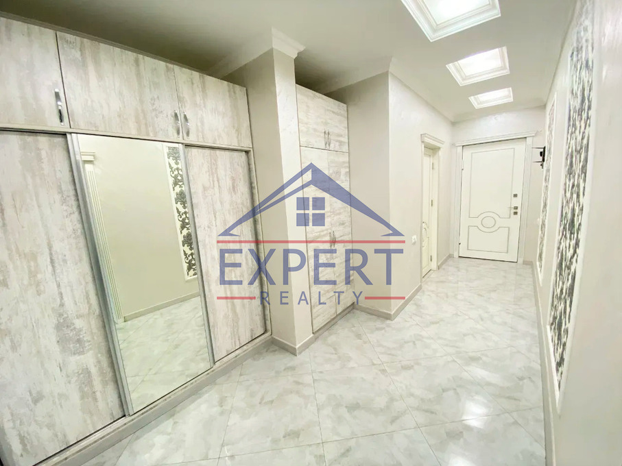 ԱՐԱԲԿԻՐ, ՆԱԻՐԻ ԶԱՐՅԱՆ ՓՈՂՈՑ, 2 ՍԵՆՅԱԿ