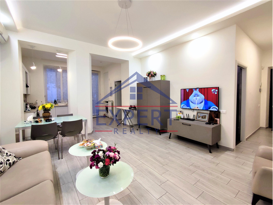 ԿԵՆՏՐՈՆ, ՏԵՐՅԱՆ ՓՈՂՈՑ, 3 ՍԵՆՅԱԿ