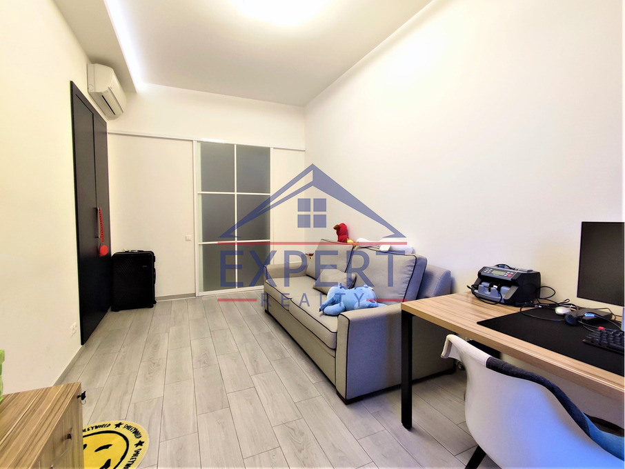 ԿԵՆՏՐՈՆ, ՏԵՐՅԱՆ ՓՈՂՈՑ, 3 ՍԵՆՅԱԿ