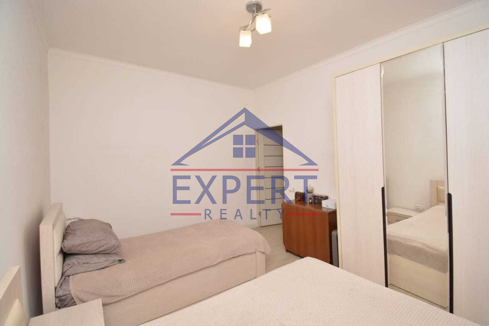 ԿԵՆՏՐՈՆ, ՍԱՅԱԹ-ՆՈՎԱ ՊՈՂՈՏԱ, 2 ՍԵՆՅԱԿ