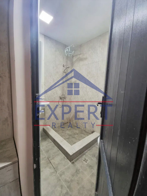 ԿԵՆՏՐՈՆ, ԱՐԳԻՇՏԻ ՓՈՂՈՑ, 2 ՍԵՆՅԱԿ