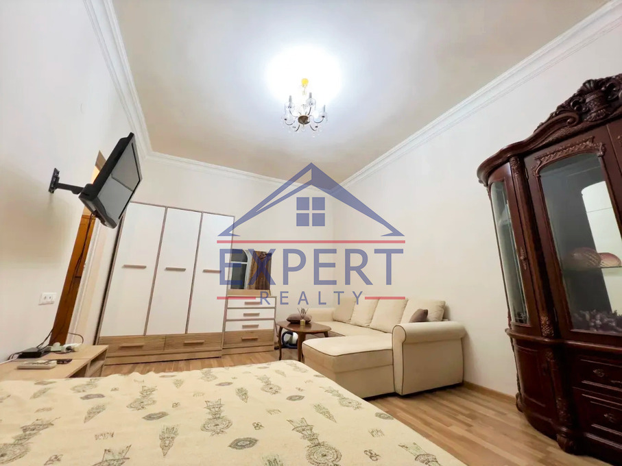 ԿԵՆՏՐՈՆ, ՆԱԼԲԱՆԴՅԱՆ ՓՈՂՈՑ, 1 ՍԵՆՅԱԿ