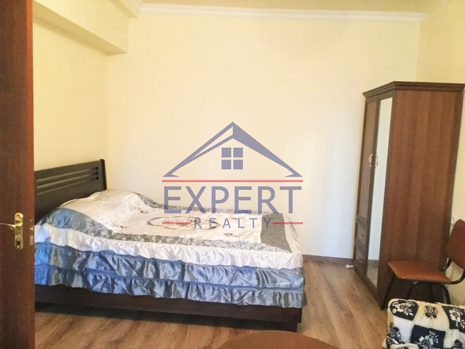 ԿԵՆՏՐՈՆ, ՄԱՇՏՈՑԻ ՊՈՂՈՏԱ, 1 ՍԵՆՅԱԿ