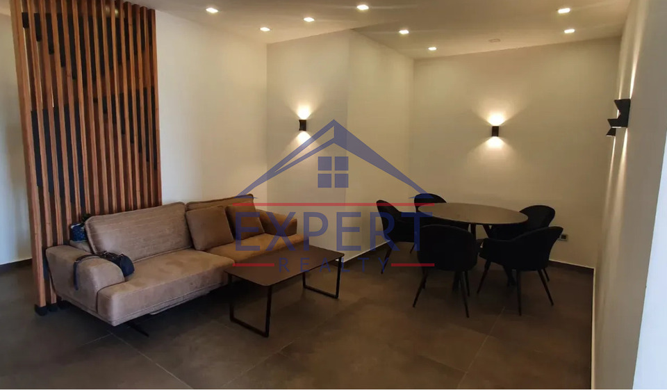 ԿԵՆՏՐՈՆ, ՄԱՇՏՈՑԻ ՊՈՂՈՏԱ, 3 ՍԵՆՅԱԿ