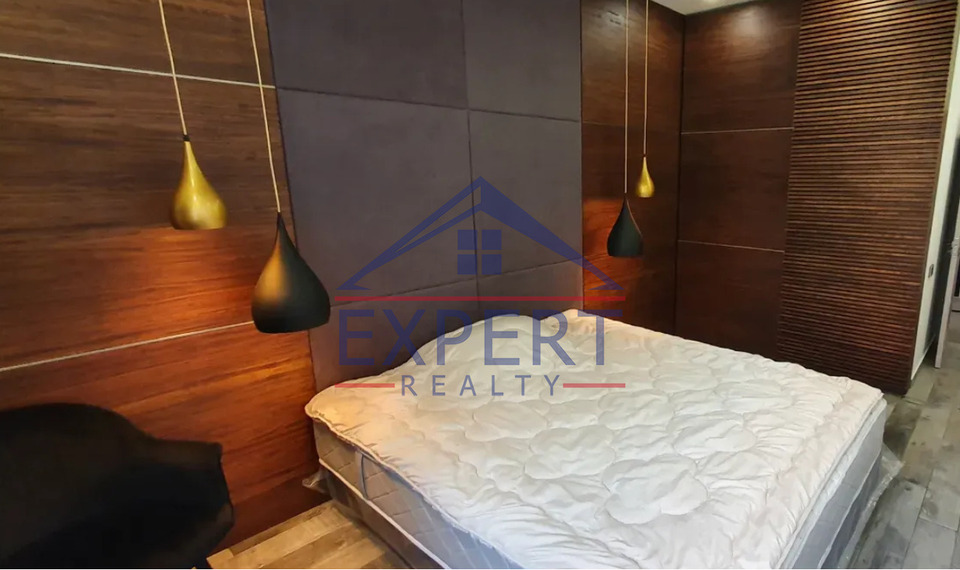 ԿԵՆՏՐՈՆ, ՄԱՇՏՈՑԻ ՊՈՂՈՏԱ, 3 ՍԵՆՅԱԿ