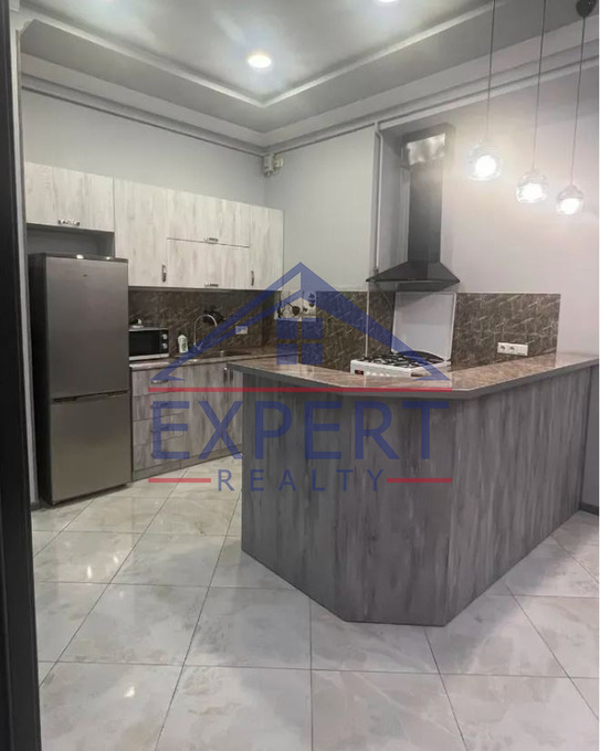 ԱՋԱՓՆՅԱԿ,ՖՈՒՉԻԿԻ ՓՈՂՈՑ 3 ՍԵՆՅԱԿ