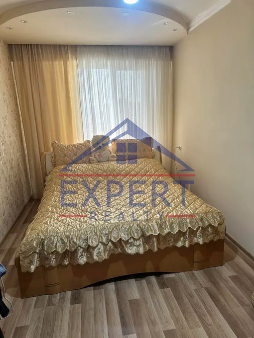 ՇԵՆԳԱՎԻԹ, ՉԵԽՈՎԻ ՓՈՂՈՑ, 4 ՍԵՆՅԱԿ