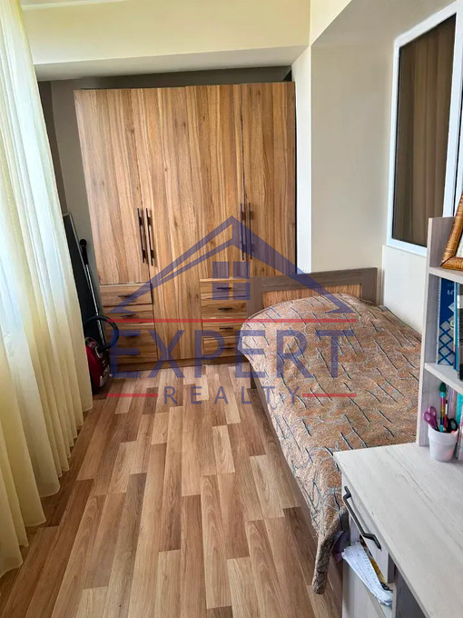 ՇԵՆԳԱՎԻԹ, ՉԵԽՈՎԻ ՓՈՂՈՑ, 4 ՍԵՆՅԱԿ