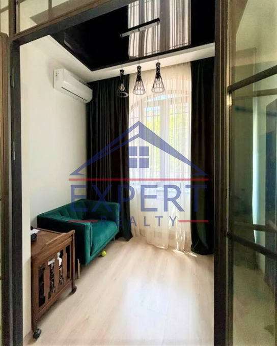 ԱՐԱԲԿԻՐ, ՄԱՄԻԿՈՆՅԱՆՑ ՓՈՂՈՑ, 3 ՍԵՆՅԱԿ