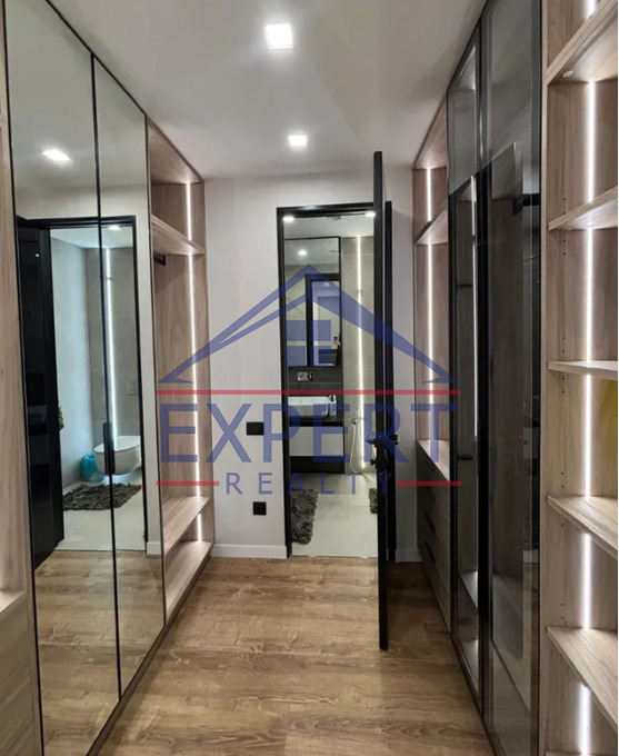 ԿԵՆՏՐՈՆ, ԱՆՏԱՌԱՅԻՆ ՓՈՂՈՑ, 4 ՍԵՆՅԱԿ