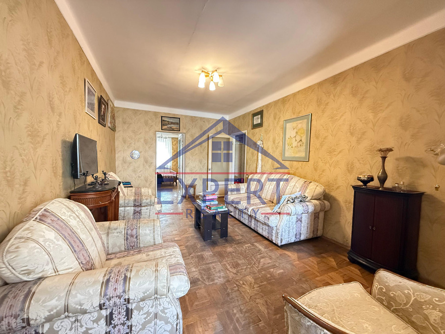 ԿԵՆՏՐՈՆ, ԶԱՔՅԱՆ ՓՈՂՈՑ, 3 ՍԵՆՅԱԿ