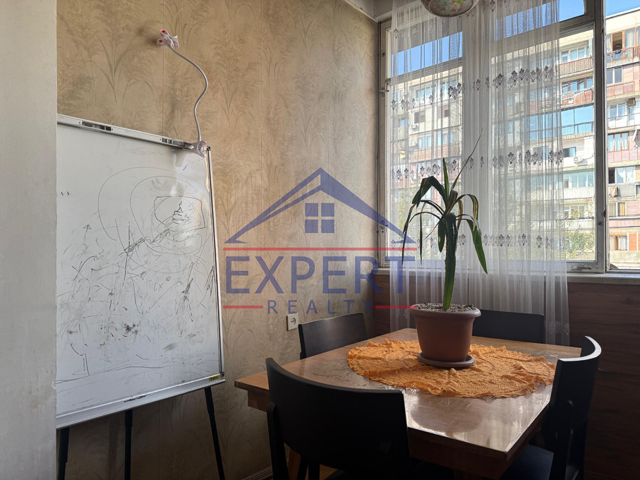 ԿԵՆՏՐՈՆ, ԶԱՔՅԱՆ ՓՈՂՈՑ, 3 ՍԵՆՅԱԿ