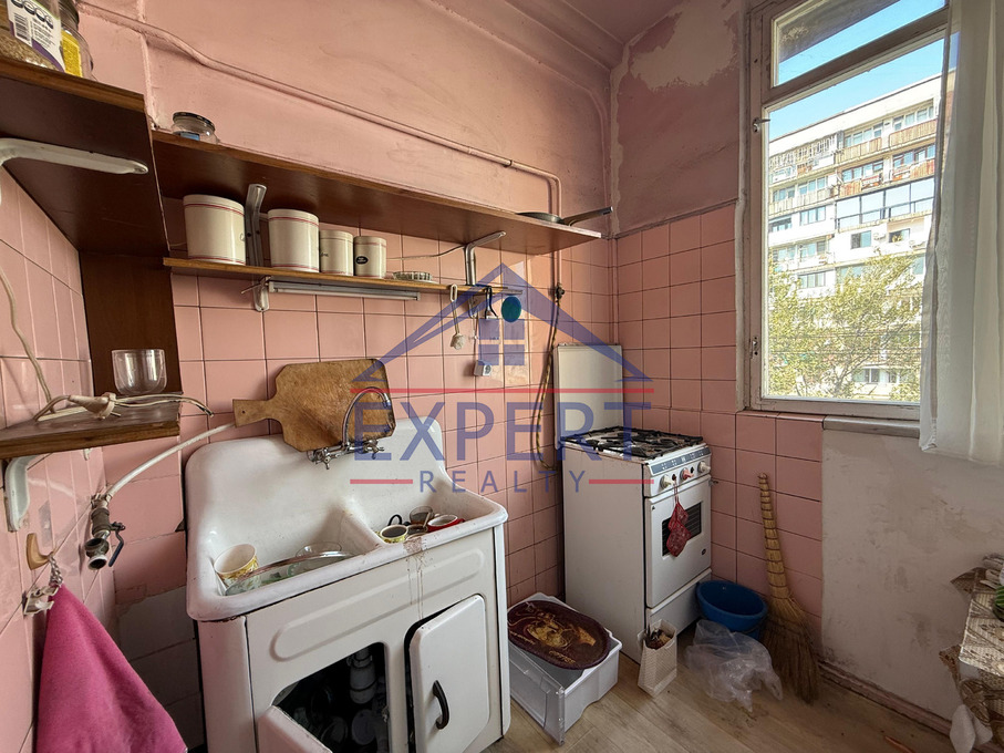 ԿԵՆՏՐՈՆ, ԶԱՔՅԱՆ ՓՈՂՈՑ, 3 ՍԵՆՅԱԿ