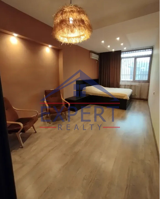 ԿԵՆՏՐՈՆ, ՆԱԼԲԱՆԴՅԱՆ  ՓՈՂՈՑ, 3 ՍԵՆՅԱԿ