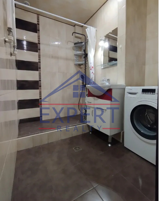 ԿԵՆՏՐՈՆ, ՆԱԼԲԱՆԴՅԱՆ  ՓՈՂՈՑ, 3 ՍԵՆՅԱԿ