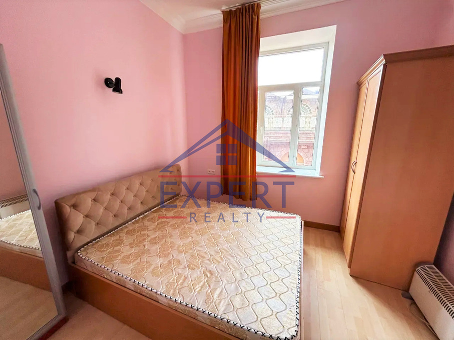 ԿԵՆՏՐՈՆ, ՄԱՇՏՈՑԻ ՊՈՂՈՏԱ, 2 ՍԵՆՅԱԿ