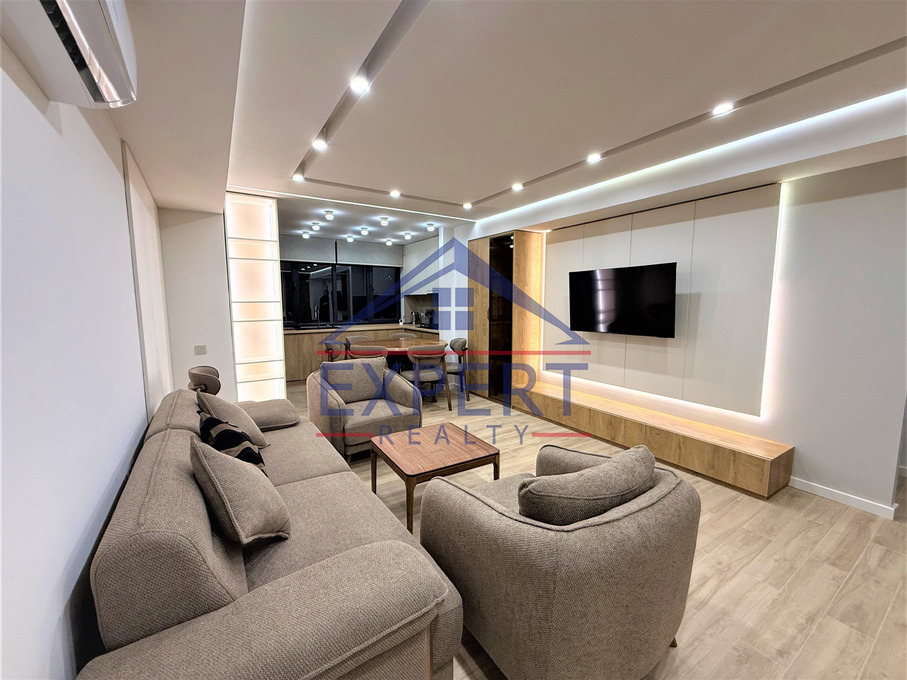 ԿԵՆՏՐՈՆ, ԶԱՔՅԱՆ ՓՈՂՈՑ, 3 ՍԵՆՅԱԿ