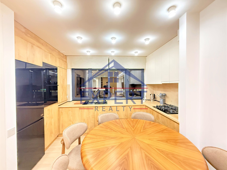 ԿԵՆՏՐՈՆ, ԶԱՔՅԱՆ ՓՈՂՈՑ, 3 ՍԵՆՅԱԿ