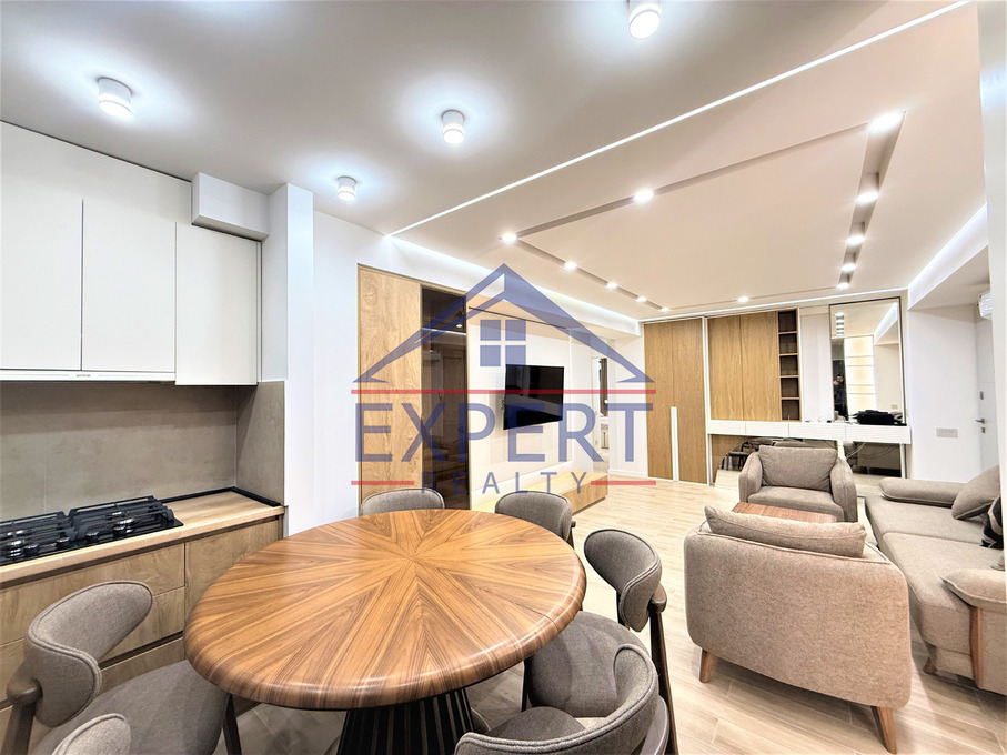 ԿԵՆՏՐՈՆ, ԶԱՔՅԱՆ ՓՈՂՈՑ, 3 ՍԵՆՅԱԿ