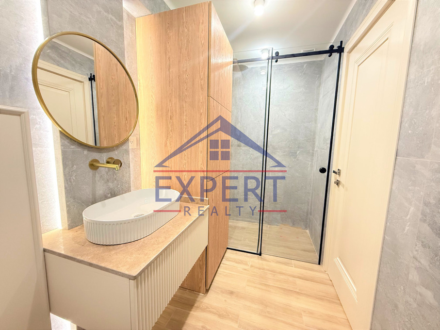 ԿԵՆՏՐՈՆ, ԶԱՔՅԱՆ ՓՈՂՈՑ, 3 ՍԵՆՅԱԿ