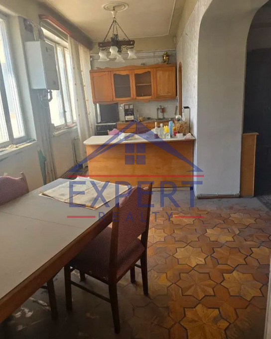 ԿԵՆՏՐՈՆ, ՎԱՐԴԱՆԱՆՑ ՓՈՂՈՑ  4 ՍԵՆՅԱԿ