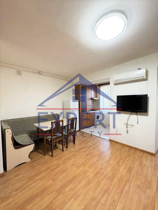 ԿԵՆՏՐՈՆ, ՏԻԳՐԱՆ ՄԵԾ ՊՈՂՈՏԱ, 1 ՍԵՆՅԱԿ