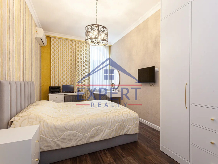 ԿԵՆՏՐՈՆ, ԽՈՐԵՆԱՑԻ ՓՈՂՈՑ, 3 ՍԵՆՅԱԿ