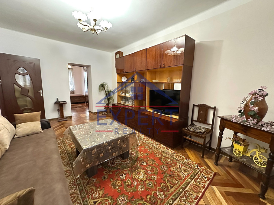 ԿԵՆՏՐՈՆ, ԶԱՔՅԱՆ ՓՈՂՈՑ, 2 ՍԵՆՅԱԿ