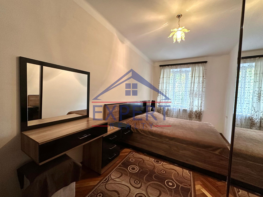 ԿԵՆՏՐՈՆ, ԶԱՔՅԱՆ ՓՈՂՈՑ, 2 ՍԵՆՅԱԿ