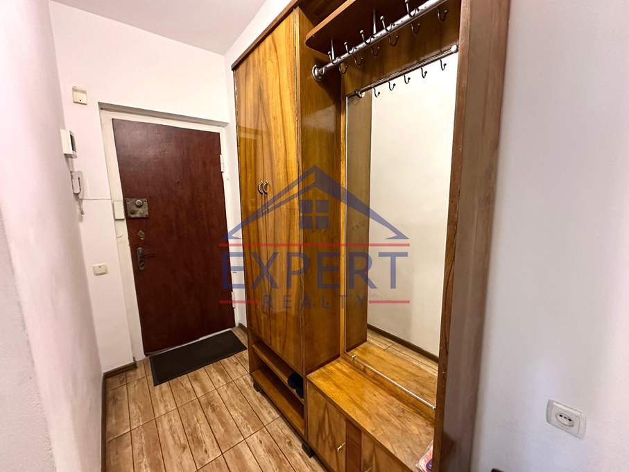 ԿԵՆՏՐՈՆ, ԶԱՔՅԱՆ ՓՈՂՈՑ, 2 ՍԵՆՅԱԿ