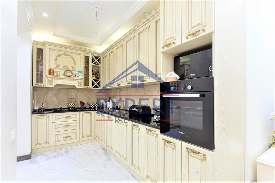 ԿԵՆՏՐՈՆ, ԱԲՈՎՅԱՆ ՓՈՂՈՑ, 3 ՍԵՆՅԱԿ