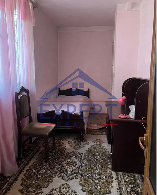 ԿԵՆՏՐՈՆ, ՍԱՅԱԹ ՆՈՎԱ ՊՈՂՈՏԱ , 4 ՍԵՆՅԱԿ