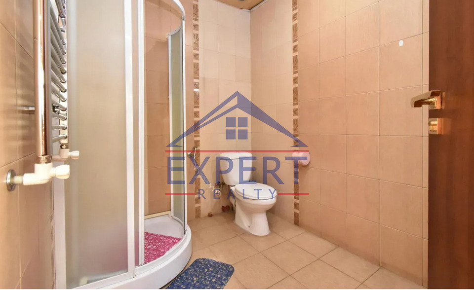 ԿԵՆՏՐՈՆ, ՄԱՇՏՈՑԻ ՊՈՂՈՏԱ, 3 ՍԵՆՅԱԿ