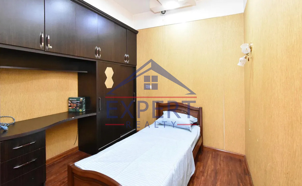 ԿԵՆՏՐՈՆ, ՄԱՇՏՈՑԻ ՊՈՂՈՏԱ, 3 ՍԵՆՅԱԿ