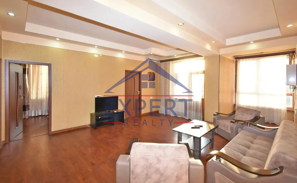 ԿԵՆՏՐՈՆ, ՄԱՇՏՈՑԻ ՊՈՂՈՏԱ, 3 ՍԵՆՅԱԿ