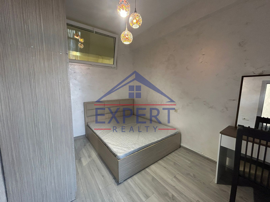 ԿԵՆՏՐՈՆ, ՆԱԼԲԱՆԴՅԱՆ ՓՈՂՈՑ, 3 ՍԵՆՅԱԿ