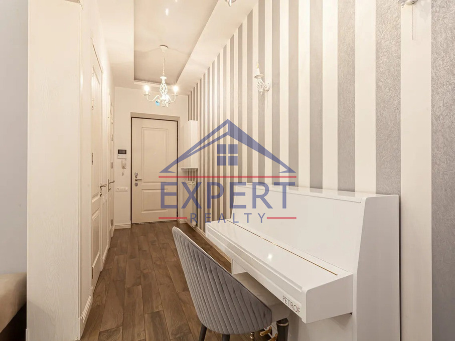 ԿԵՆՏՐՈՆ, ԽՈՐԵՆԱՑԻ ՓՈՂՈՑ, 3 ՍԵՆՅԱԿ