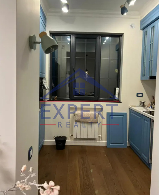 ԿԵՆՏՐՈՆ, ՄԱՇՏՈՑԻ ՊՈՂՈՏԱ, 2 ՍԵՆՅԱԿ