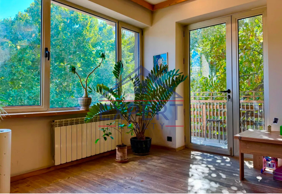 ԿԵՆՏՐՈՆ, ՄԱՇՏՈՑԻ ՊՈՂՈՏԱ, 2 ՍԵՆՅԱԿ